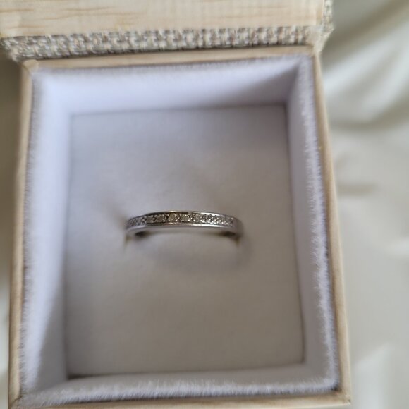 Diamond White Gold Wedding Band 10k Keepsake - Picture 10 of 16